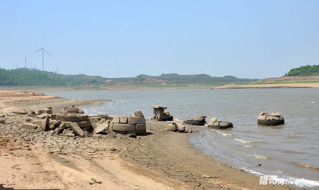 ˮ��ˮλ�½��ֱ��أ���Ԫʱ�ڹ�ĹȺ����ˮ��