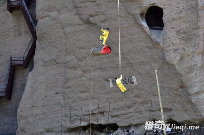 �����ߴＸʮ�������ڹŴ���ΰ��Ž���Ѩ�����ڻ��Ǹ�����֮��(1)