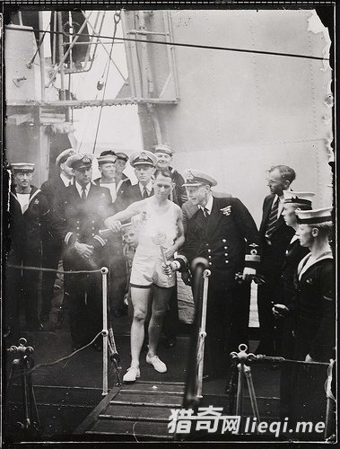 1948���׶ذ��˻�����Ƭ���ڶ��������ս����׽��˶���(1)