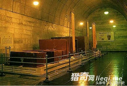 ֱ����ĭ�����ڵ������귢��ʼĩ�������ʵ�ԭ����ʧ��ʬ���޴�(1)