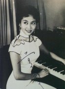 �����۵���Ů����������Ƭ