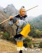 �������ʵ���и����� ���Ŀ�����˭��