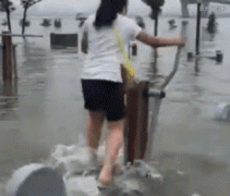 ��������Ů��͸��ȹ������֮���һ����������Ⱥ�ڣ�